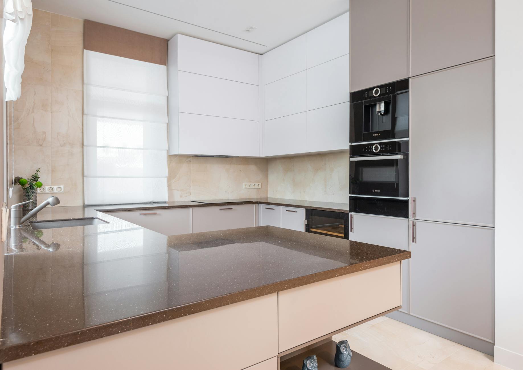 Appliance Garage vs Open Counter: A Cost and Workflow Comparison