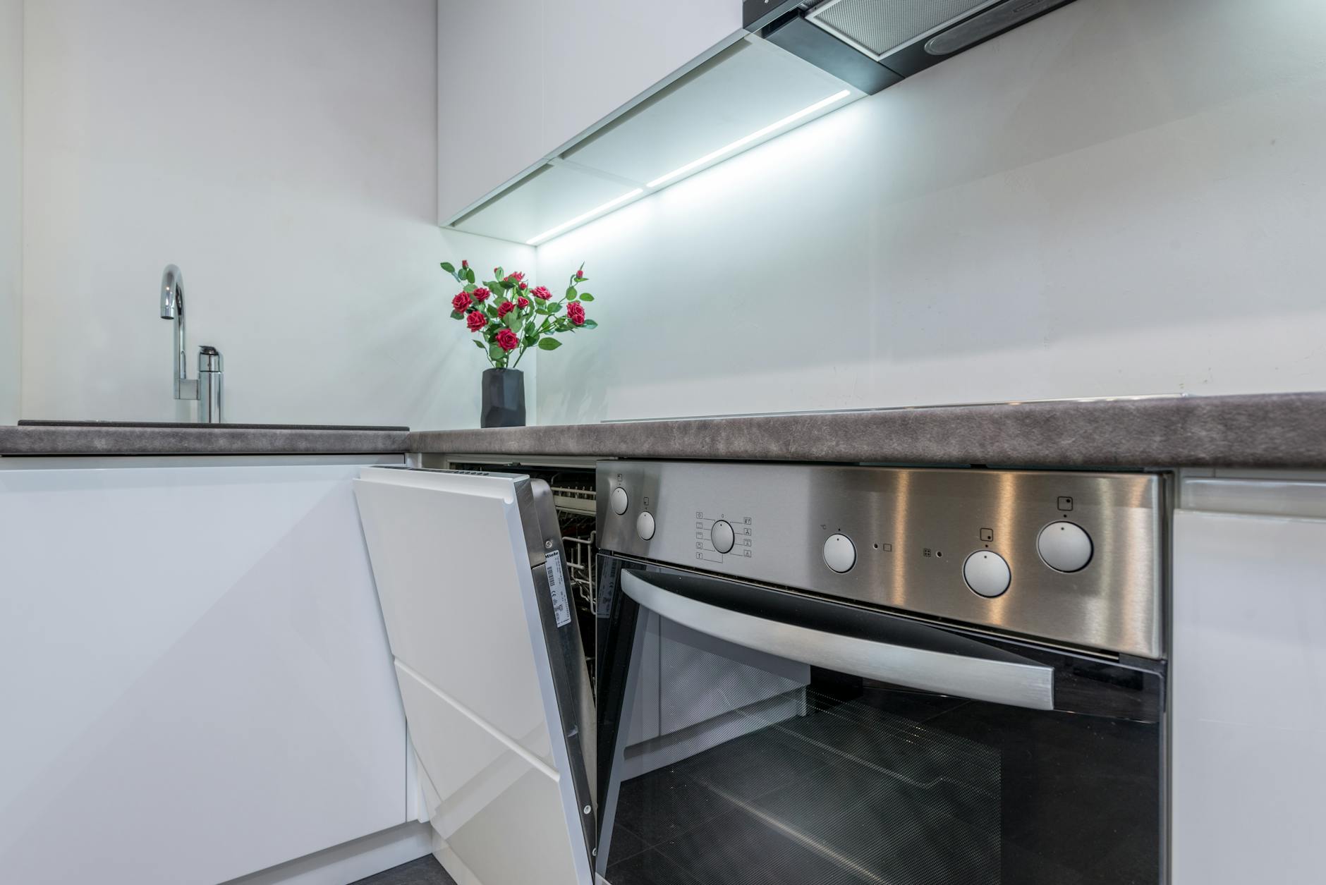 Best Compact Dishwasher for Small Kitchen: A Practical Buying Guide