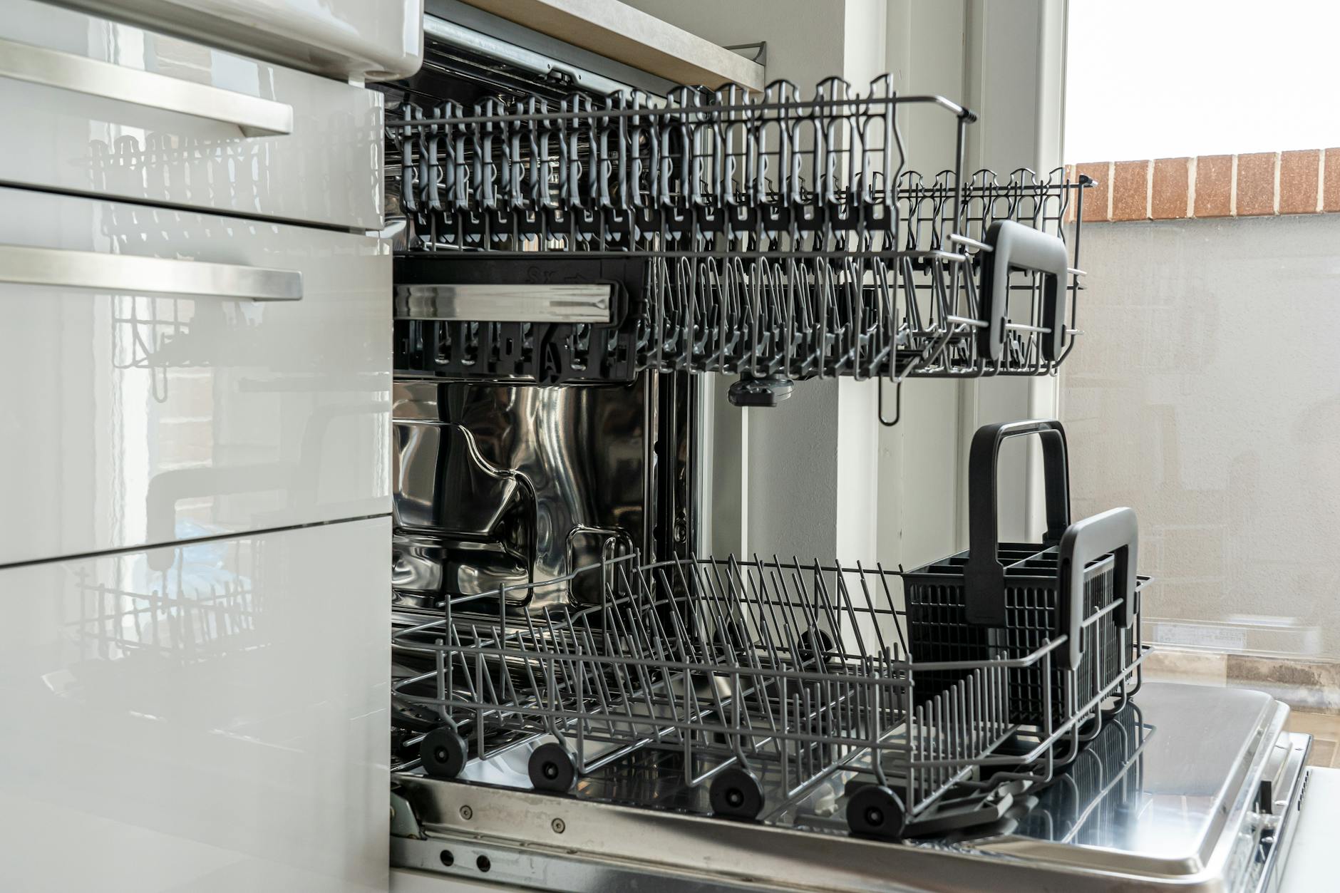 Dishwasher Drying Methods Comparison: Heated vs Air Dry
