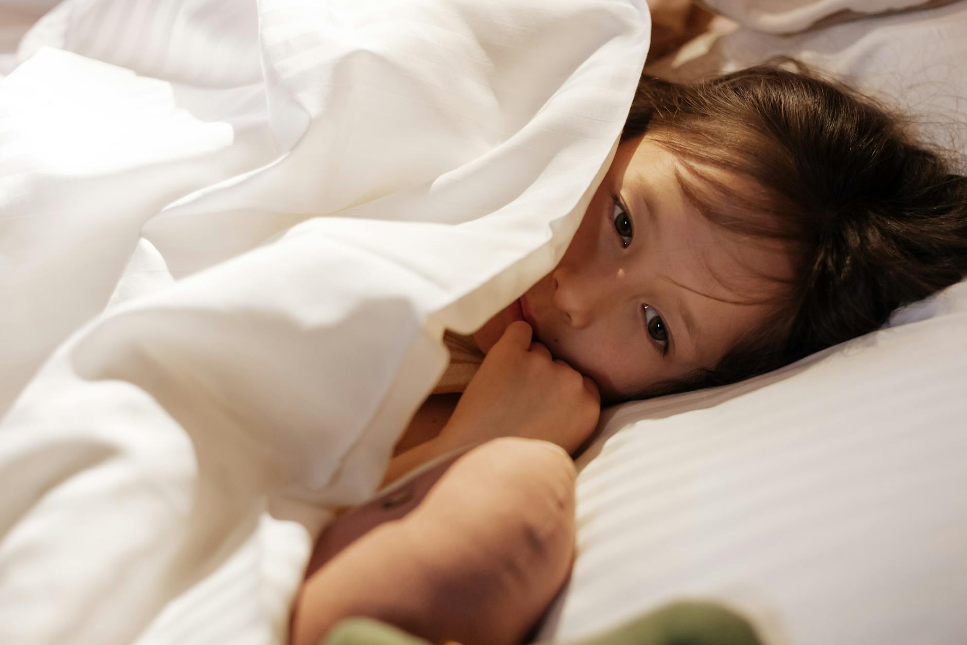 Electric Blanket Safety Guide UK: Running Costs, Risks, and Safe Use