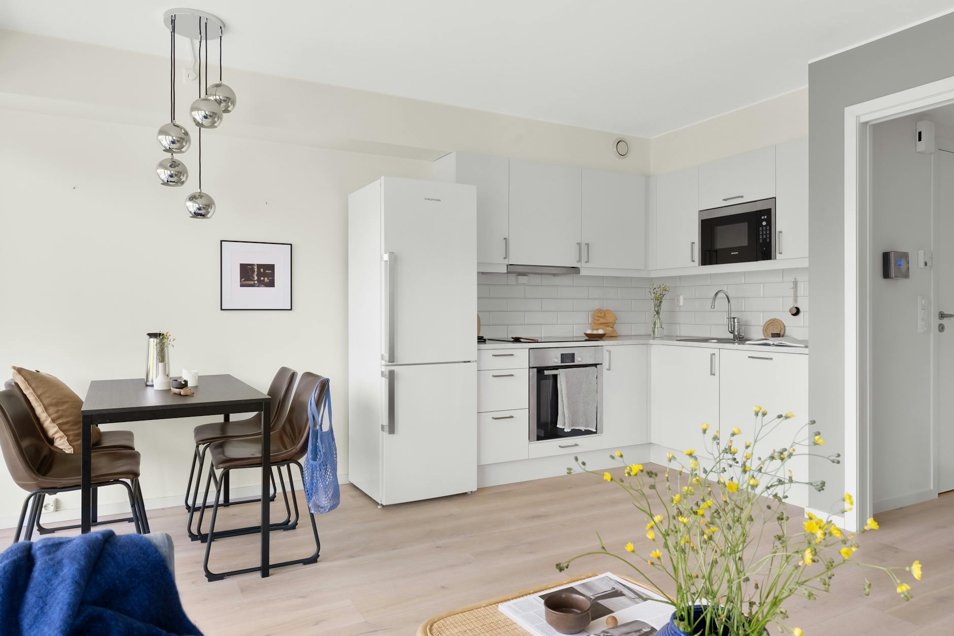 Functional Cozy Kitchen Setup Ideas: Efficient Warmth on a Budget