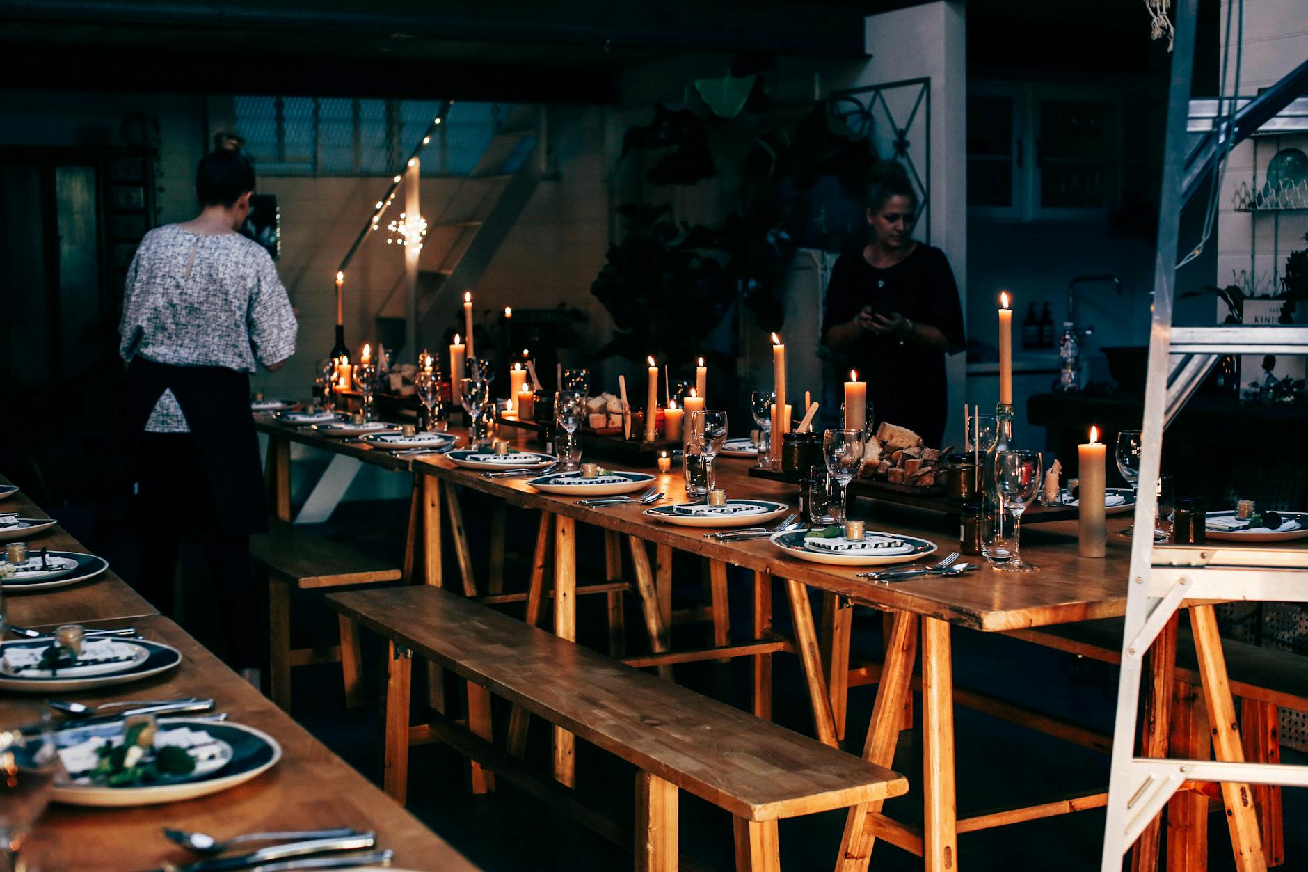 Hosting a Dinner Party: A Kitchen Workflow Guide for Efficiency