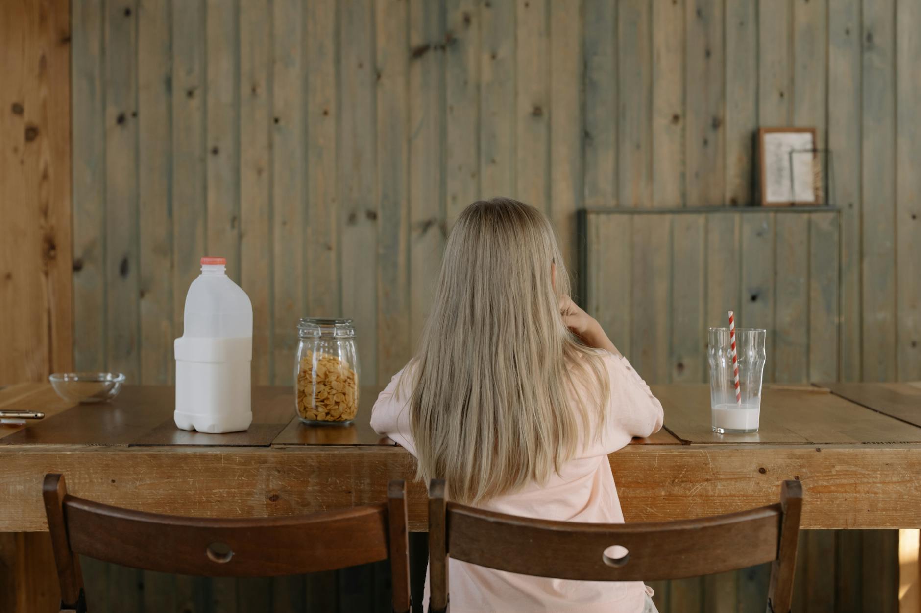 How Long to Microwave Milk for Frothed Milk? Timing, Temperature, and Cost Efficiency