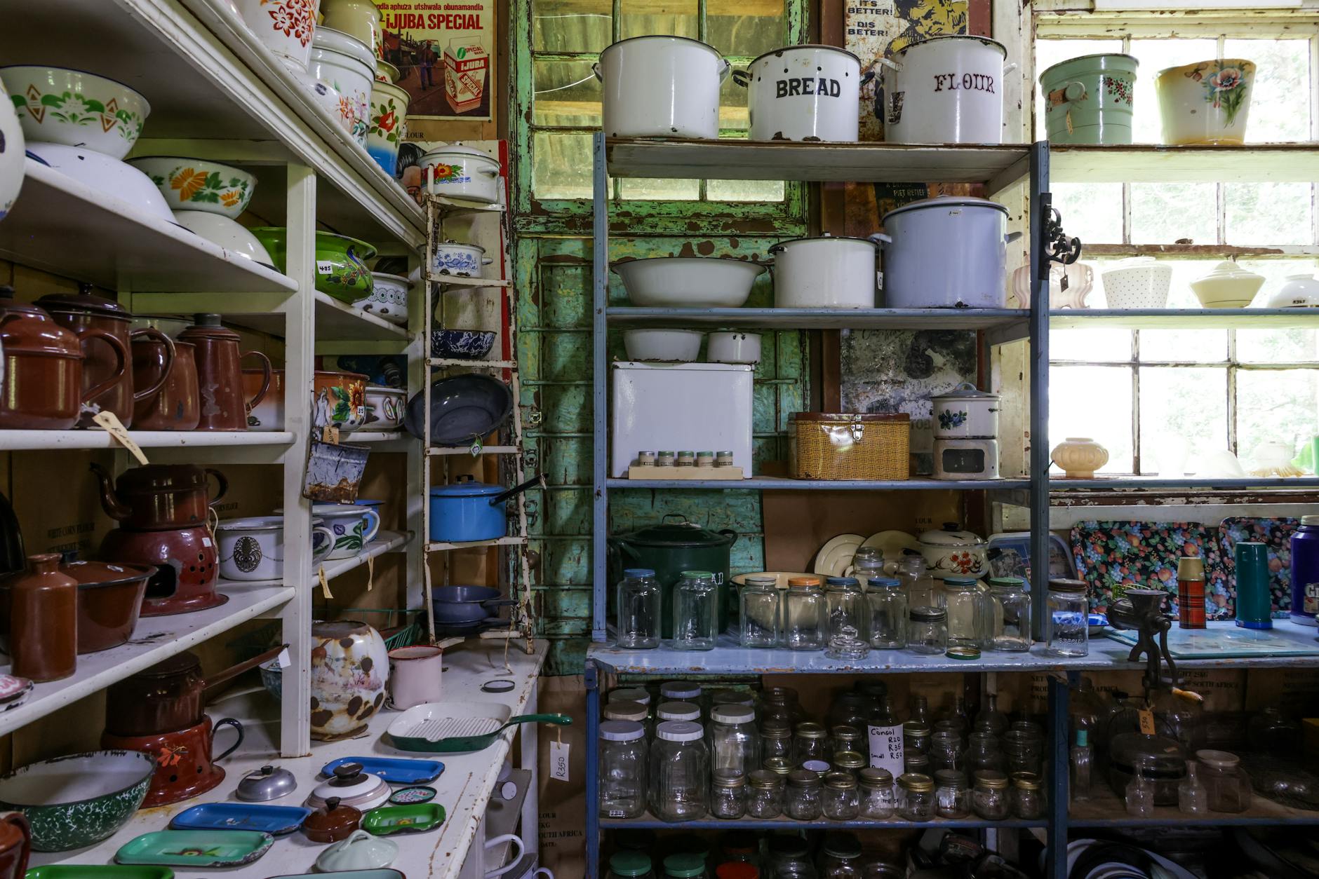 How to Store Bulky Kitchen Appliances: Efficient Solutions for Small Kitchens
