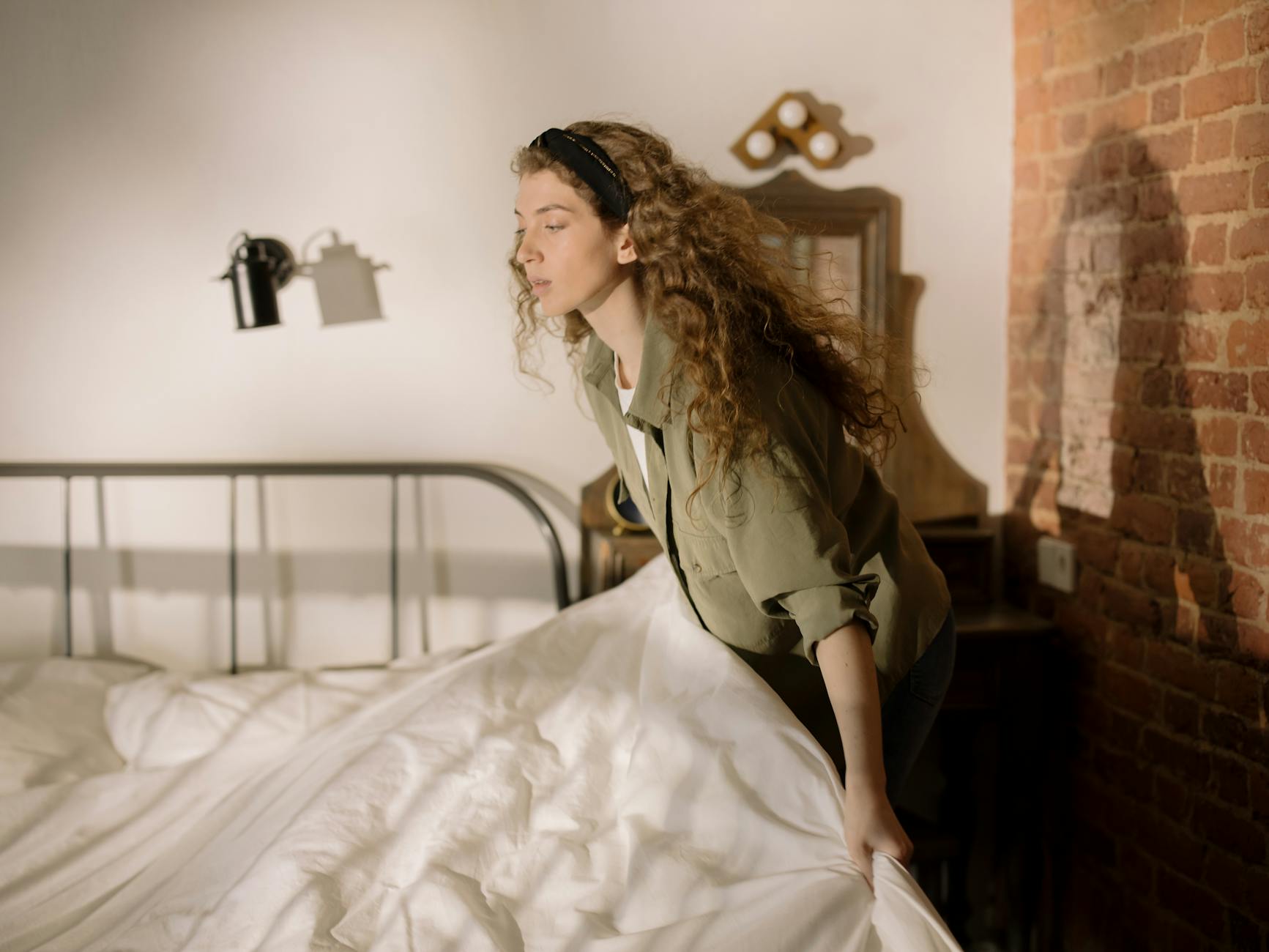 How to Keep Bedroom Warm Without Turning Up the Heating