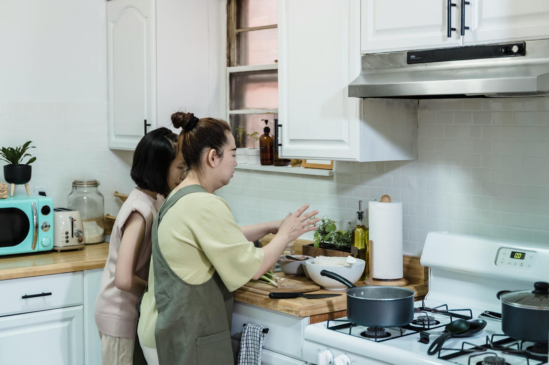 Microwave Cooking Times Guide for Common Foods