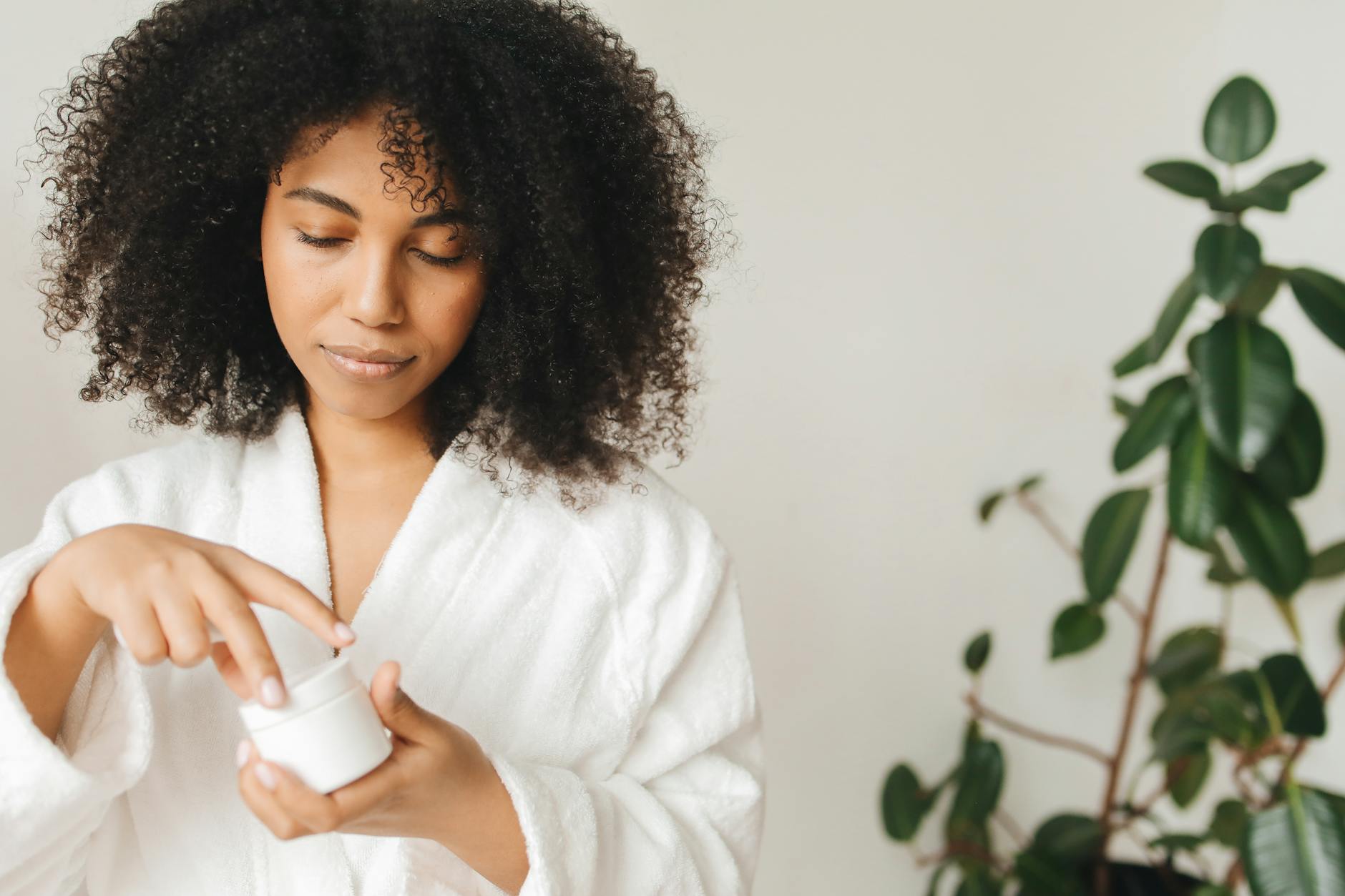 Simple Skincare Routine for Beginners: Step-by-Step Cost Analysis