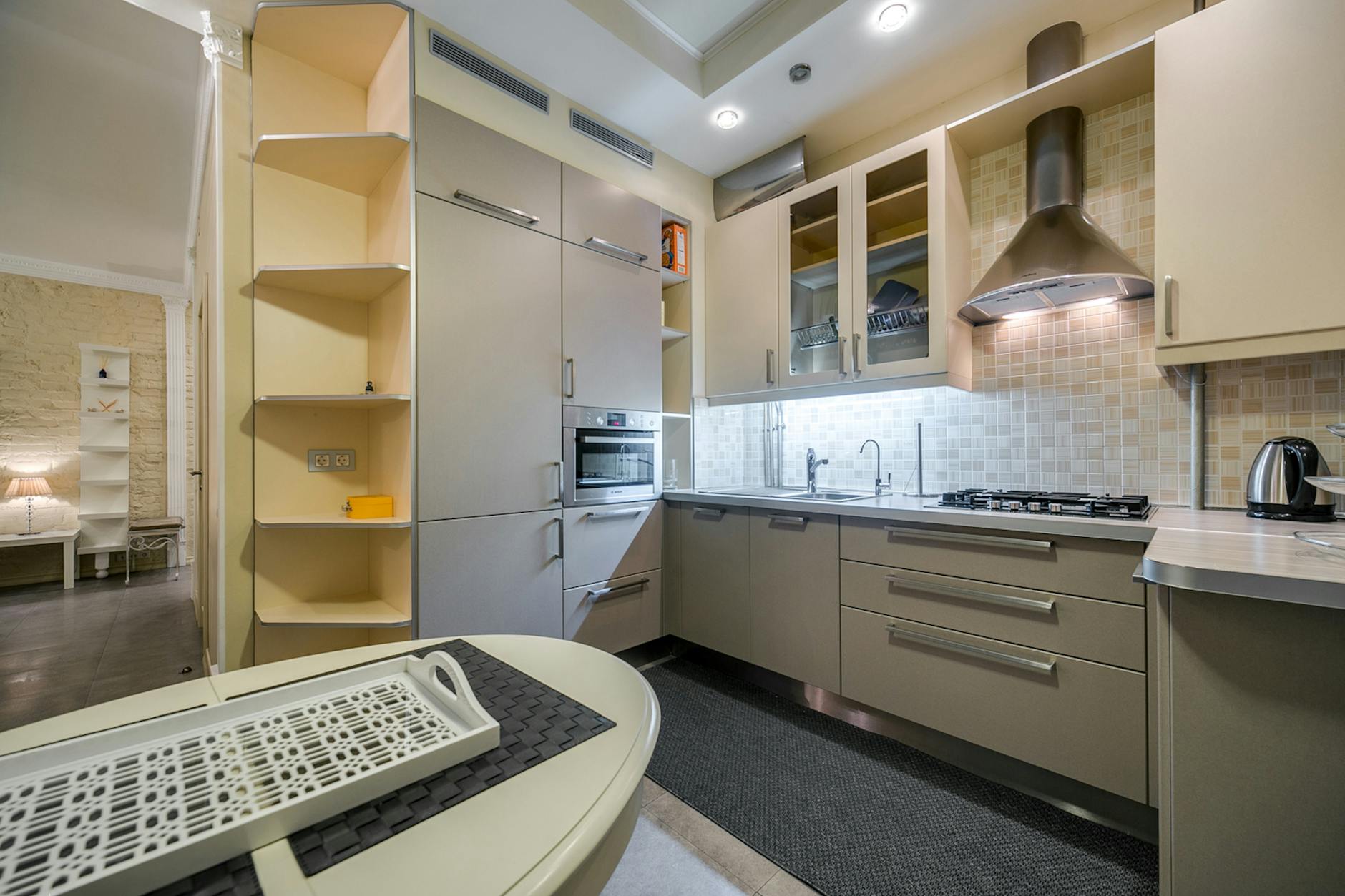 Under Cabinet Lighting Efficiency Guide: Costs, Bulbs & Installation