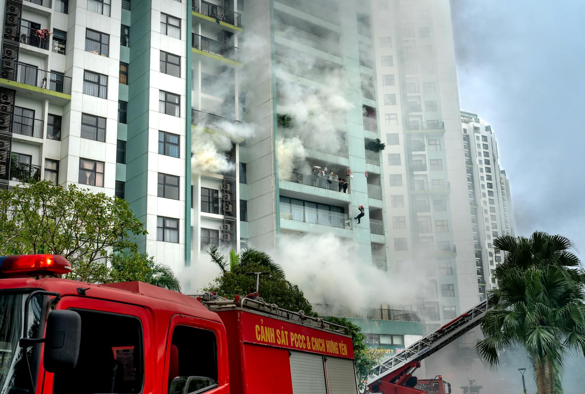 When to Replace Smoke Alarm Batteries: A Calendar for Home Safety