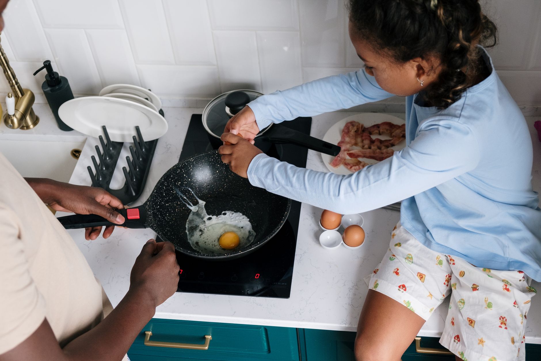 Do Portable Induction Hobs Save Money Compared to a Full Cooker?