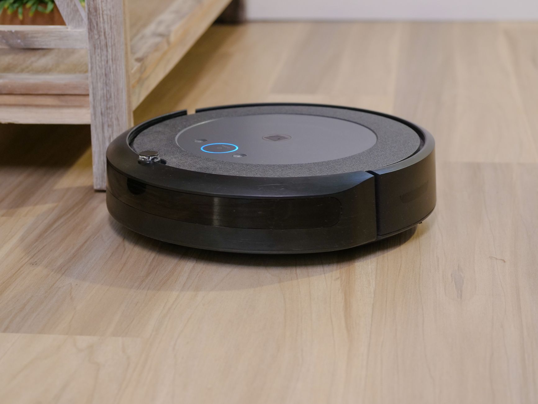 Robot Vacuums Guide 2026: The Pros, Cons, and True Cost