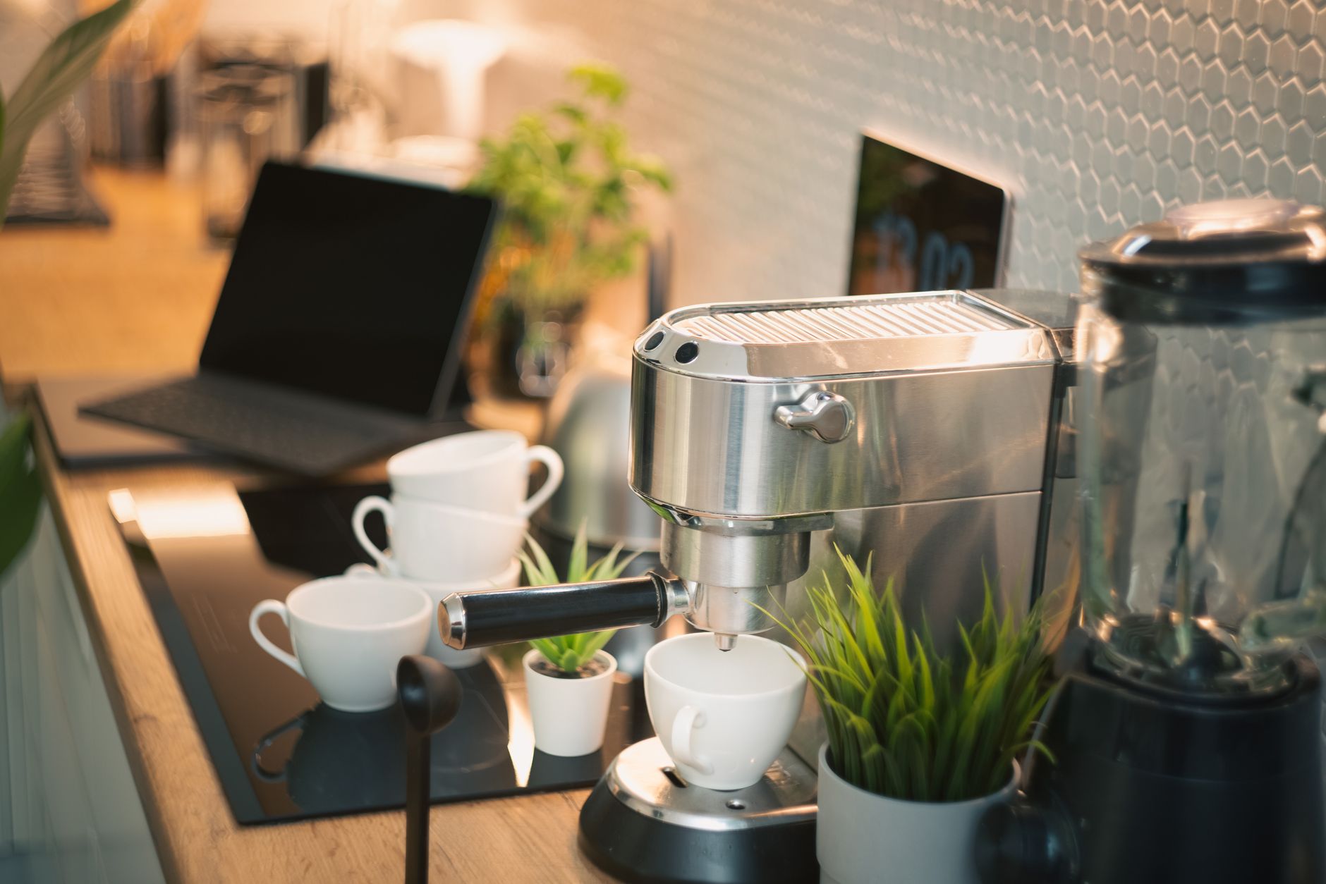 Are Smart Coffee Makers Worth the Price? What Programmable Features Really Offer