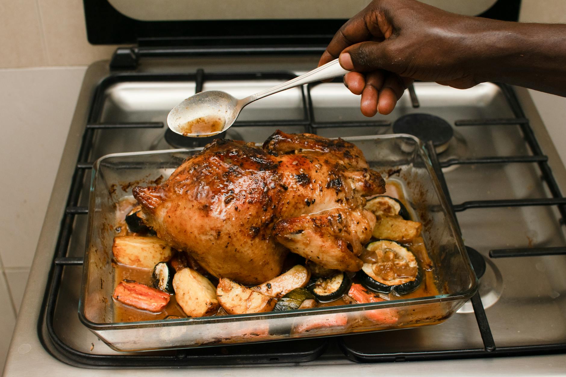 Sous Vide vs. Oven Roasting: Which Uses Less Power for Your Meal?