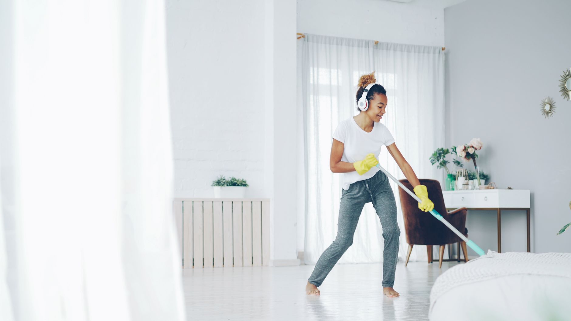 Steam Mops: Are They More Efficient Than Traditional Cleaning Methods?