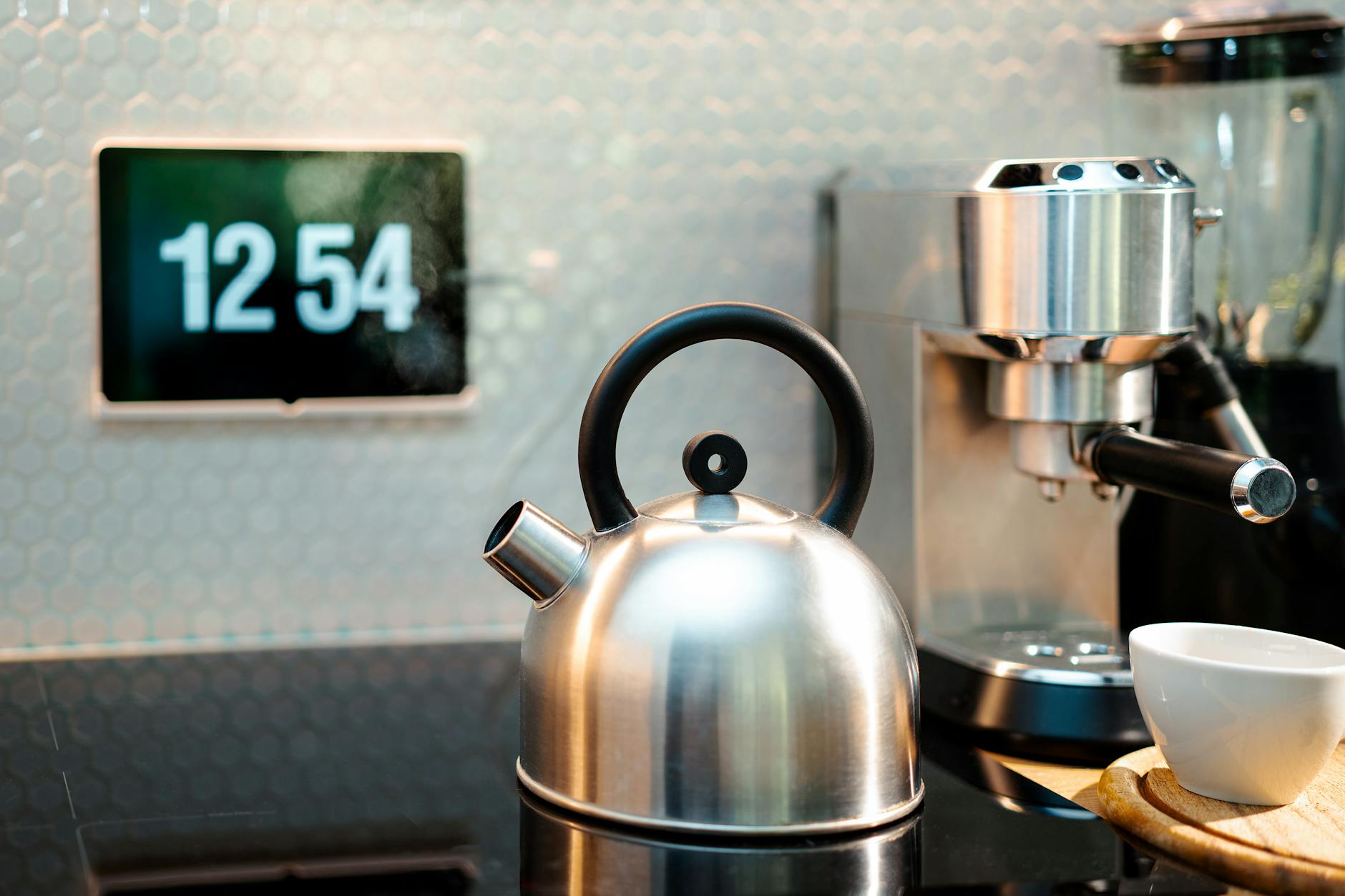 Wireless Kitchen Scales & Smart Measurement Tools: A 2026 Comparison
