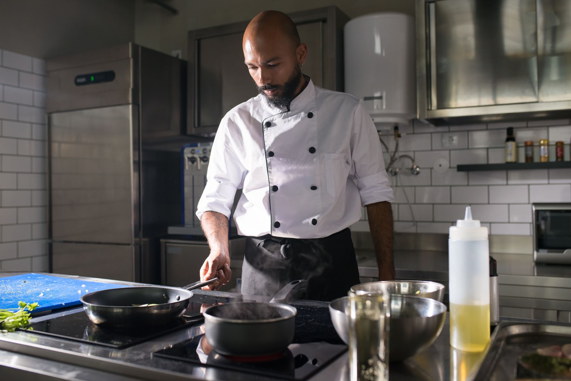 Cooking on a stainless steel pan