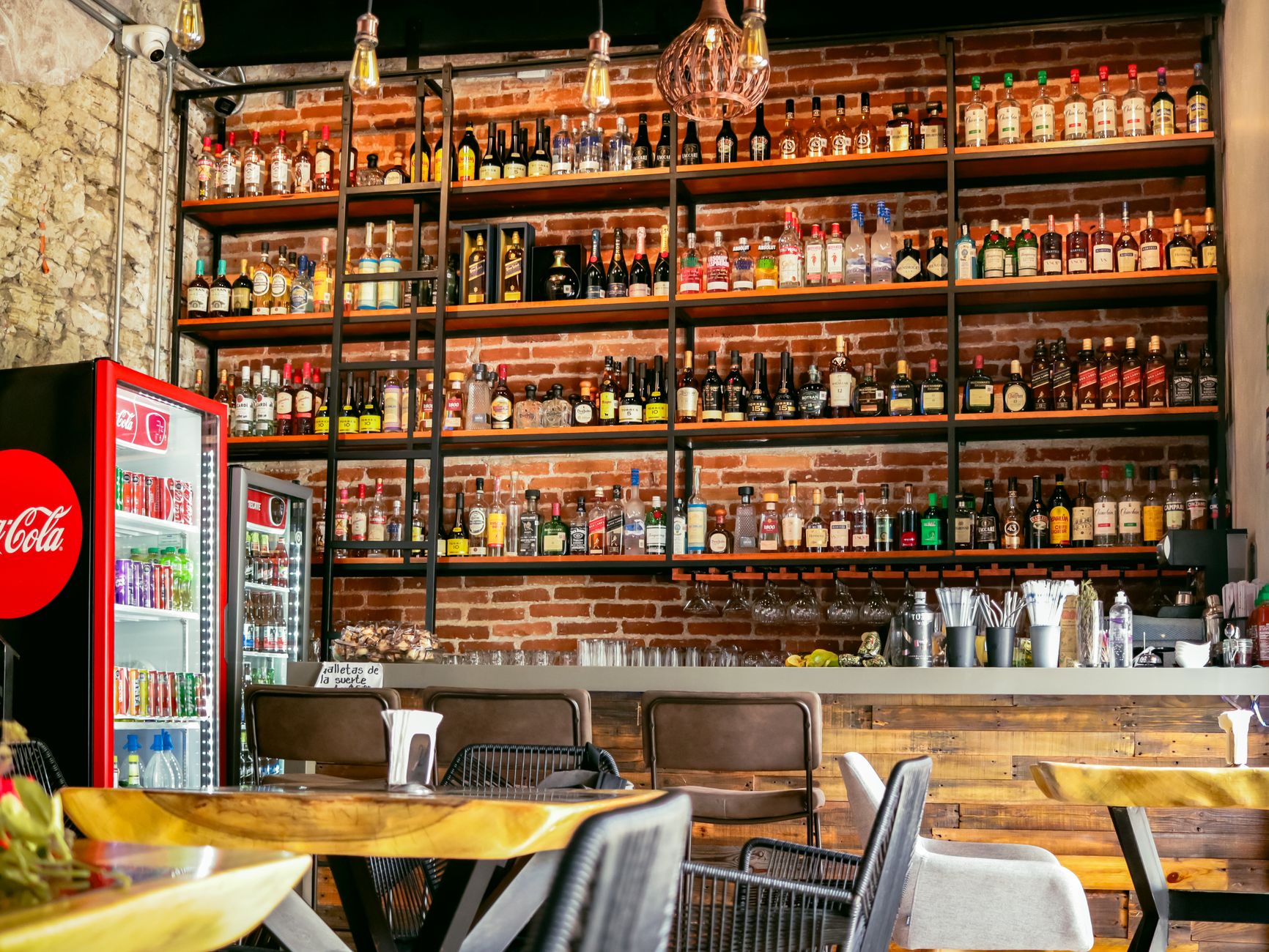 A Homeowner's Guide to Choosing and Running a Wine Fridge in 2026